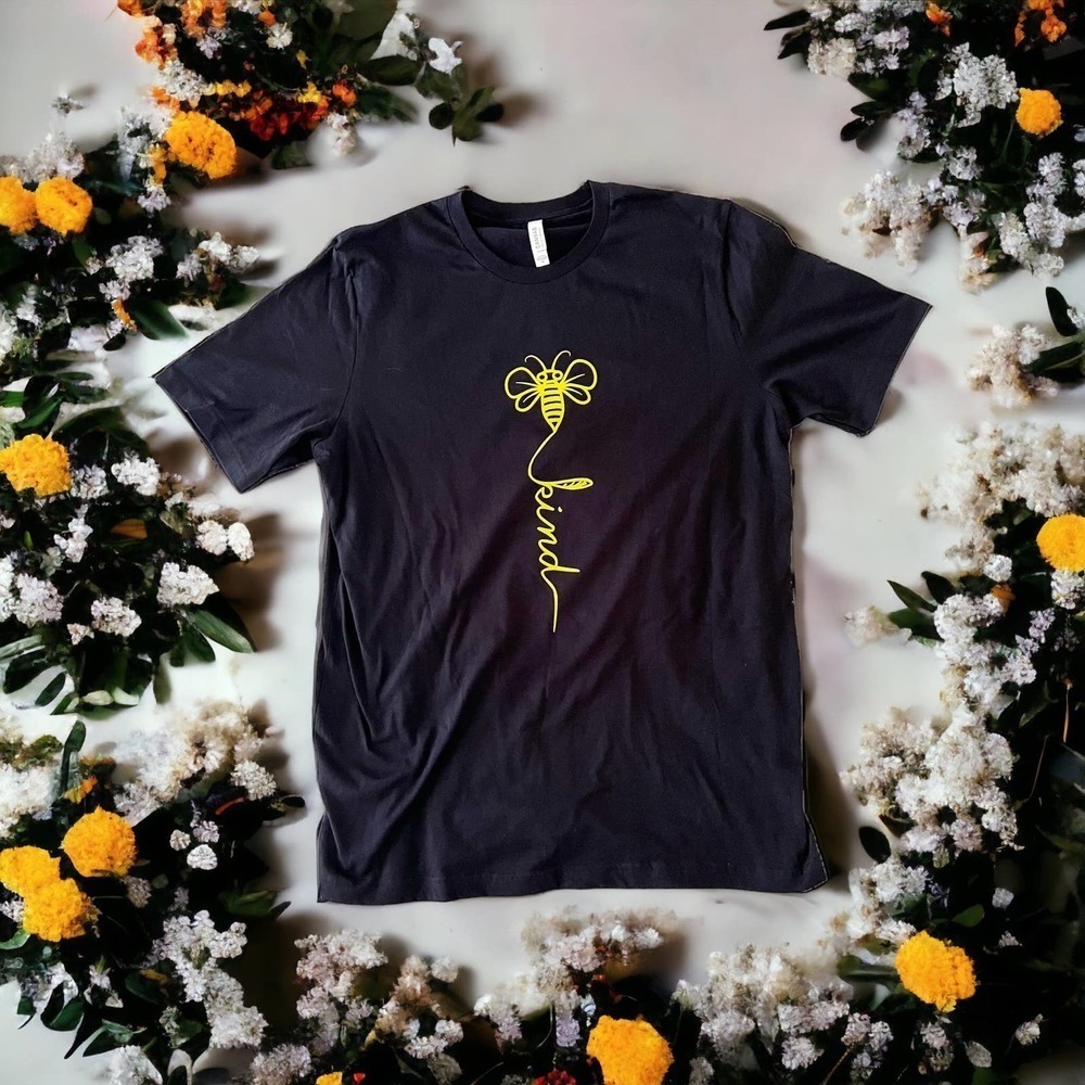 Nwot Handmade Bee Kind Bella Canvas XL Shirt